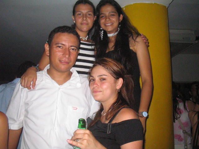 Foto 16 de Mi Pais · 2 de abril de 2005 en Mi Pais, Bucaramanga