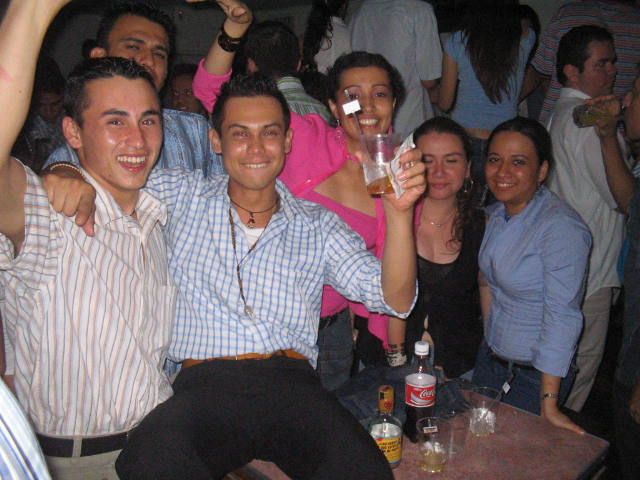 Foto 44 de Mi Pais · 2 de abril de 2005 en Mi Pais, Bucaramanga