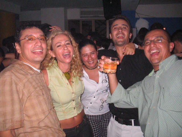 Foto 100 de Mi Pais · 2 de abril de 2005 en Mi Pais, Bucaramanga