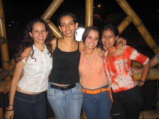 Foto 131 de Mi Pais · 23 de abril de 2005 en Mi Pais, Bucaramanga