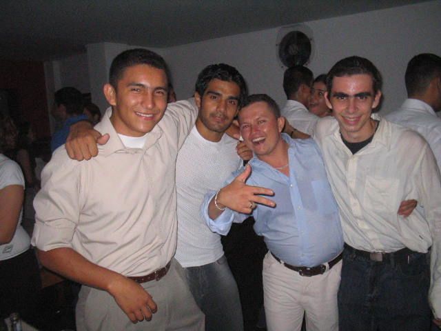 Foto 53 de Mi Pais · 30 de abril de 2005 en Mi Pais, Bucaramanga
