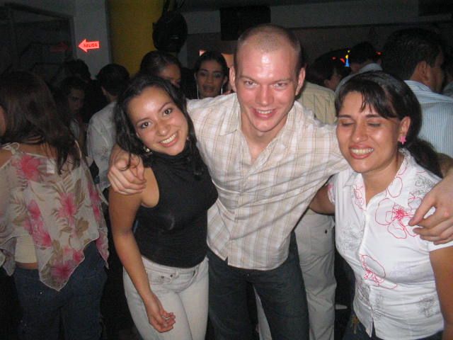 Foto 46 de Mi Pais · 9 de abril de 2005 en Mi Pais, Bucaramanga
