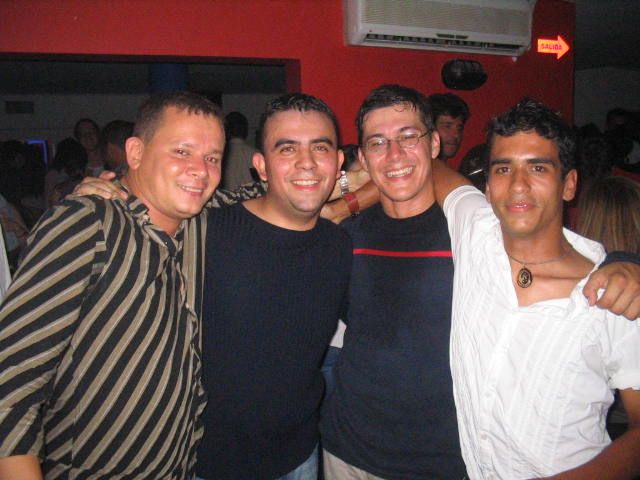 Foto 81 de Mi Pais · 9 de abril de 2005 en Mi Pais, Bucaramanga
