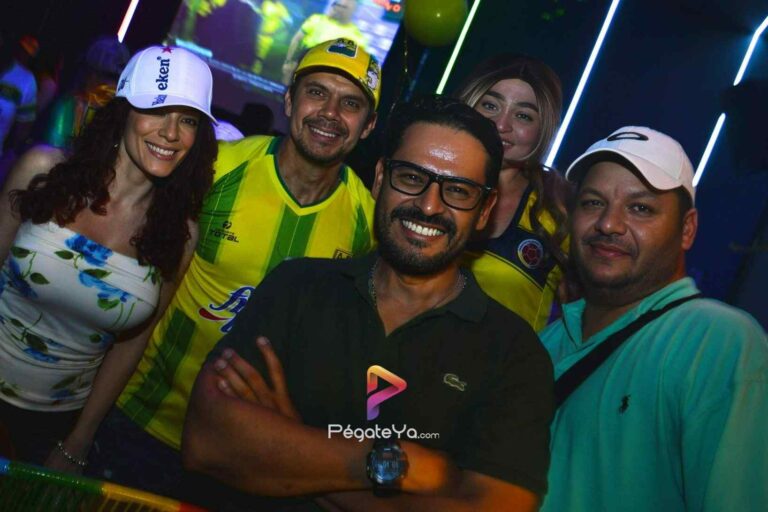 Foto 37 de Necio Bar · Final Bucaramanga vs. Santa Fe · 15 de junio de 2024 en Necio Bar, Bucaramanga