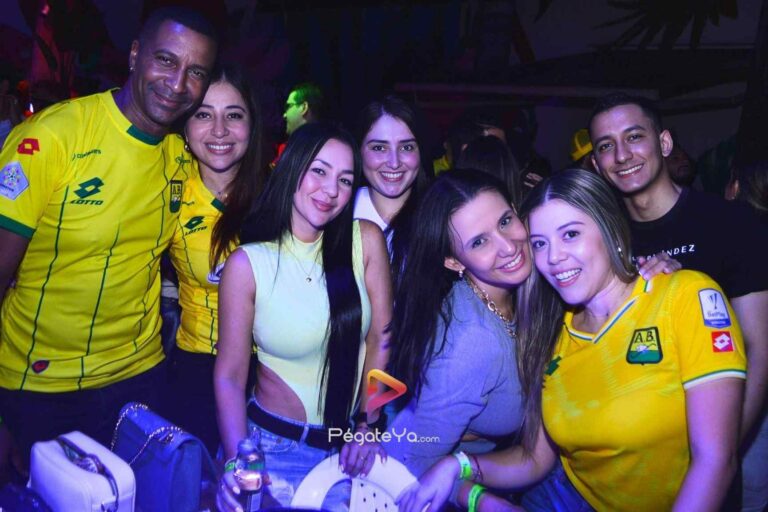 Foto 30 de Necio Bar · Final Bucaramanga vs. Santa Fe · 15 de junio de 2024 en Necio Bar, Bucaramanga