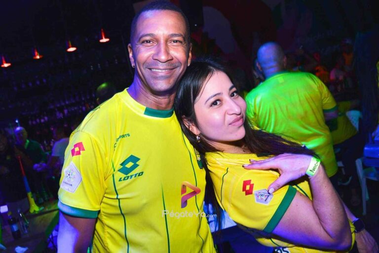 Foto 23 de Necio Bar · Final Bucaramanga vs. Santa Fe · 15 de junio de 2024 en Necio Bar, Bucaramanga