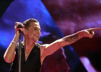 Depeche Mode:  "Personal Jesus (Live on Letterman)"